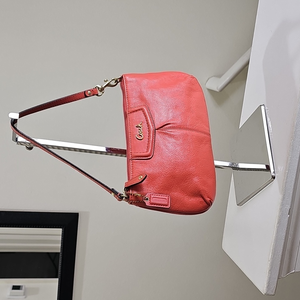 Coach Orange Smooth Leather Pleated Mini Bag/Convertible Wristlet EUC - Picture 2 of 16